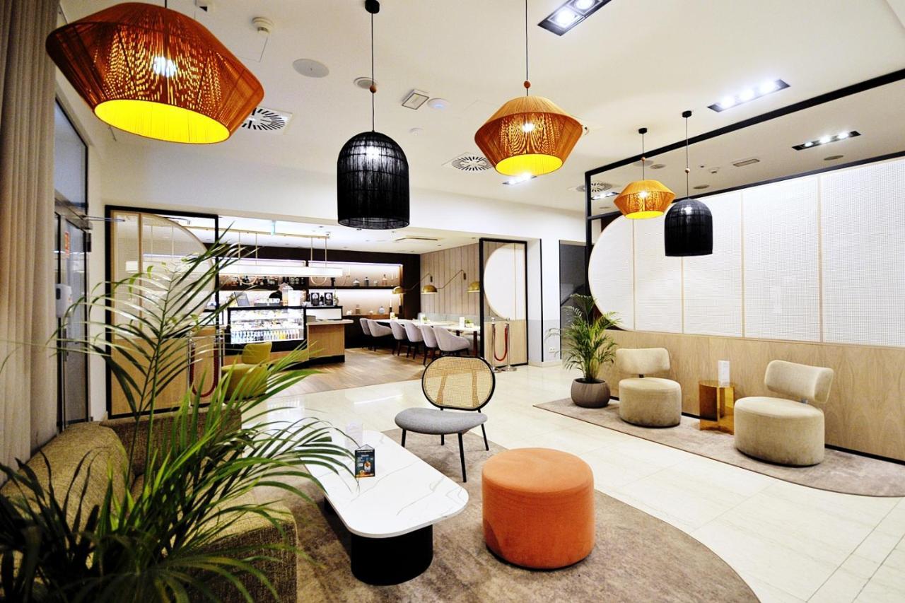 319 W Royal Tulip 200 M Do Plazy Dobruk Apartment *